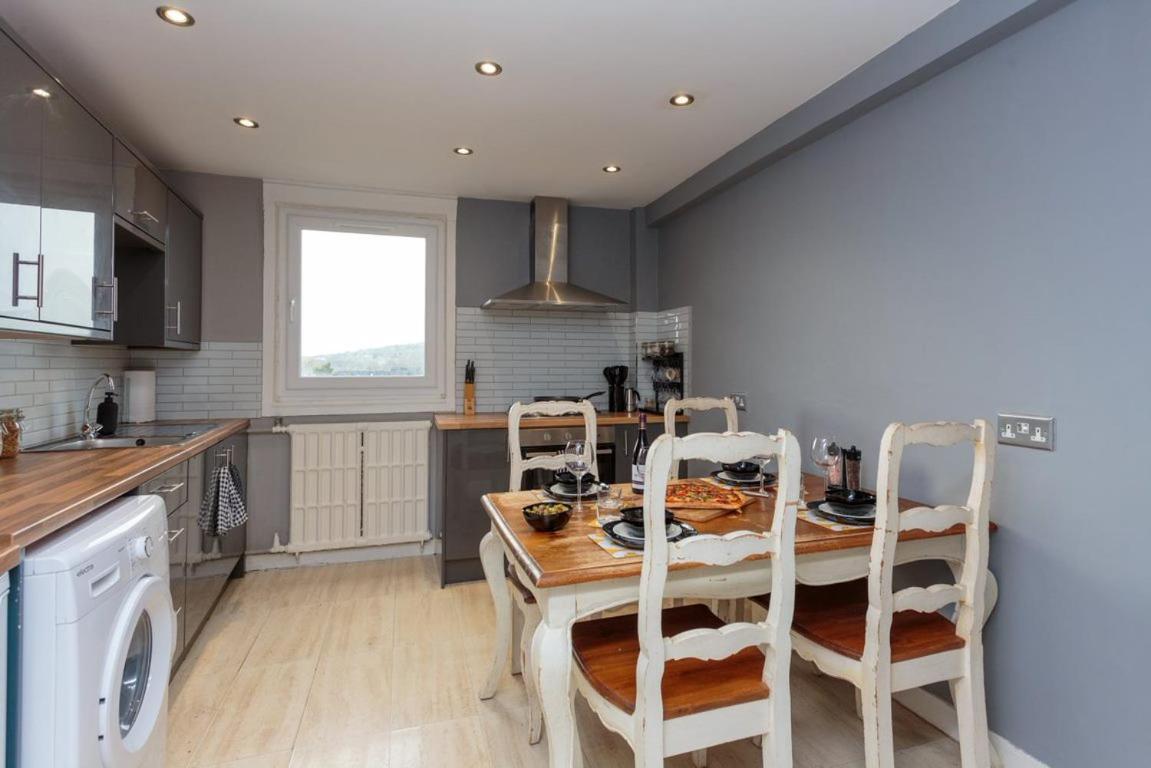 Gorgeous 3-Bed Flat, 15 Minutes To City Centre Edimburgo Exterior foto