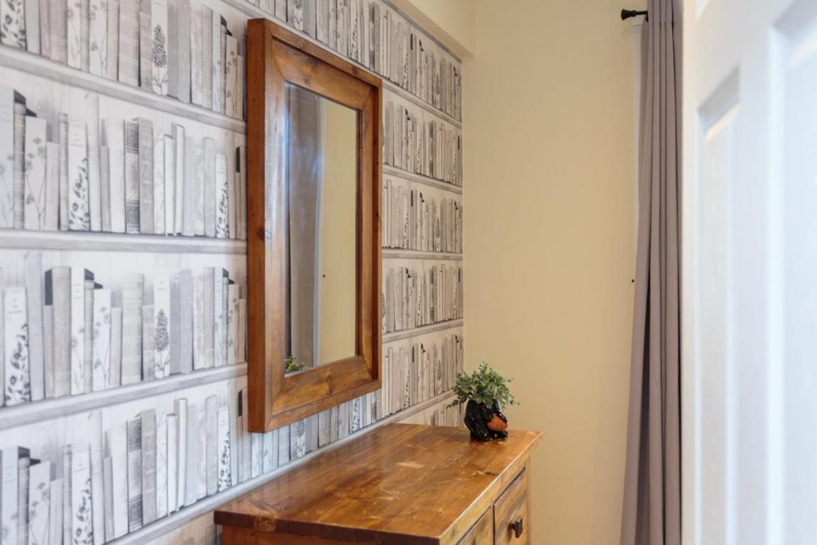 Gorgeous 3-Bed Flat, 15 Minutes To City Centre Edimburgo Exterior foto